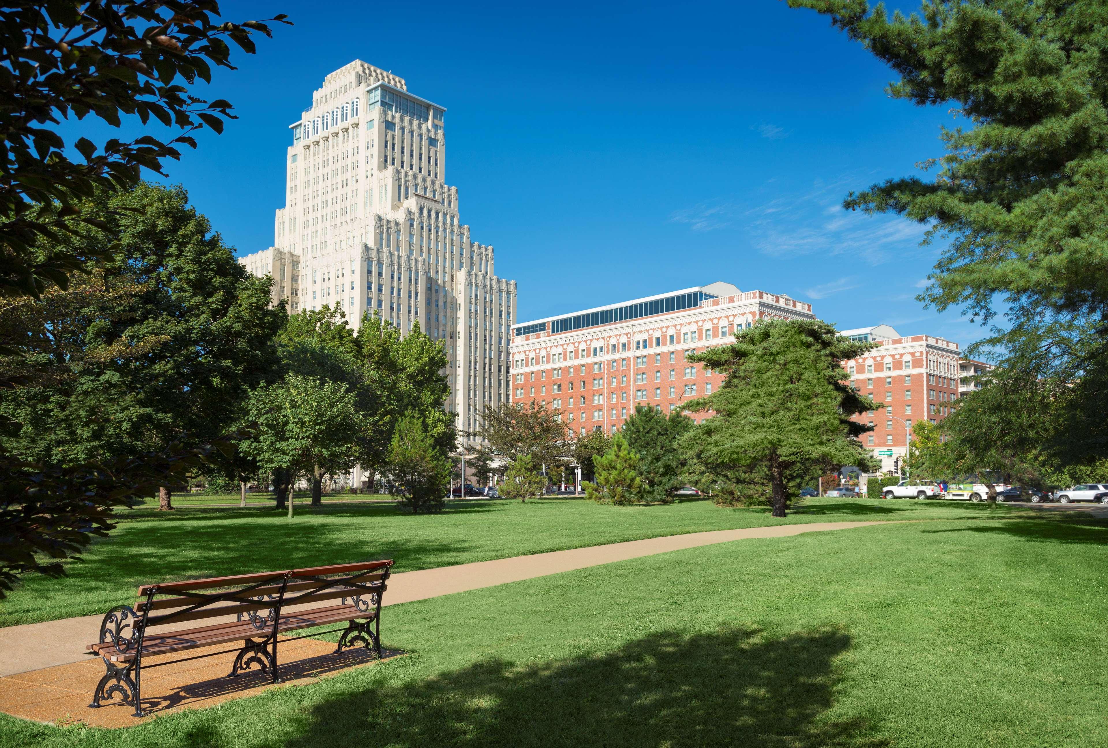 מלון סנט לואיס The Royal Sonesta Chase Park Plaza St Louis מראה חיצוני תמונה